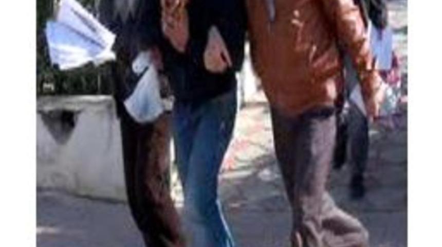 'hakimim' Diyerek 200 Bin Tl Dolandırdı