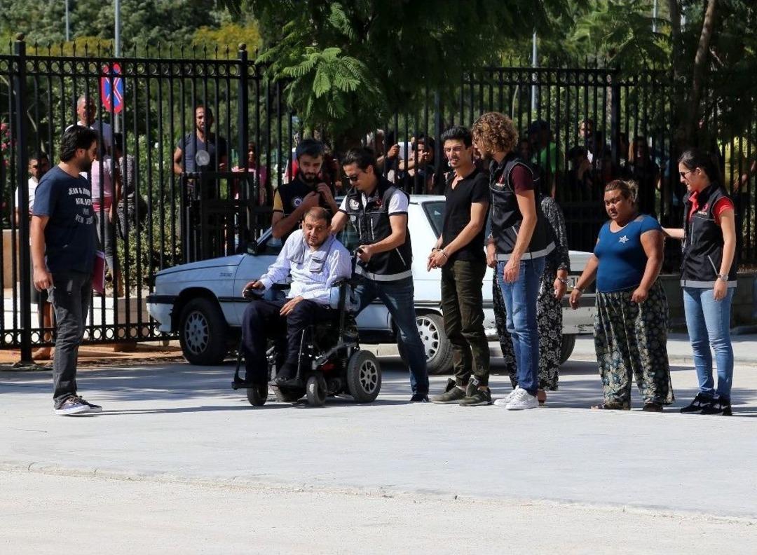 Ak&uuml;l&uuml; Engelli Aracı İ&ccedil;erisinden 13 Kilogram Esrar &Ccedil;ıktı