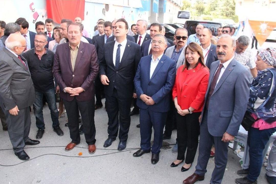 Ak Parti Tepebaşı İl&ccedil;e Teşkilatı 4&rsquo;&uuml;nc&uuml; Olağan Kongresi