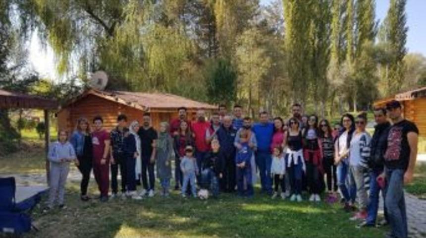 Vos 26 &Uuml;yeleri Kampta