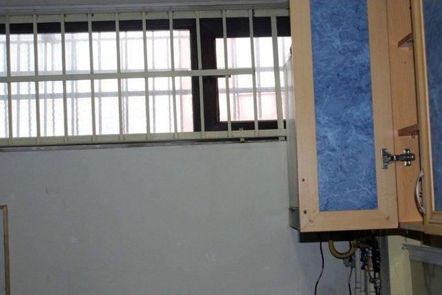 Okmeydanı&rsquo;nda Dhkp-c Operasyonu: 10 G&ouml;zaltı 3