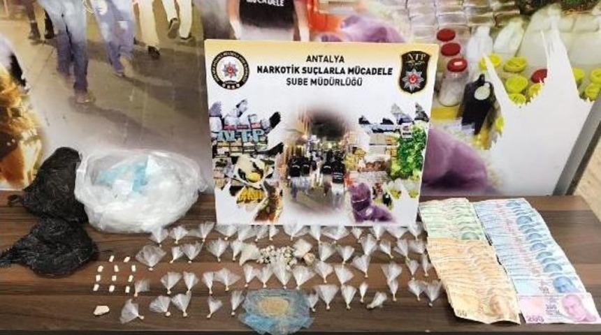 Ak&uuml;l&uuml; Engelli Aracında 13 Kilo Esrar