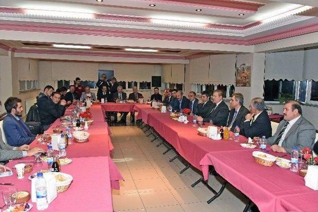 G&uuml;m&uuml;şhane Valisi Y&uuml;cel Yavuz, Gazeteciler G&uuml;n&uuml;nde Gazetecilerle Buluştu 1