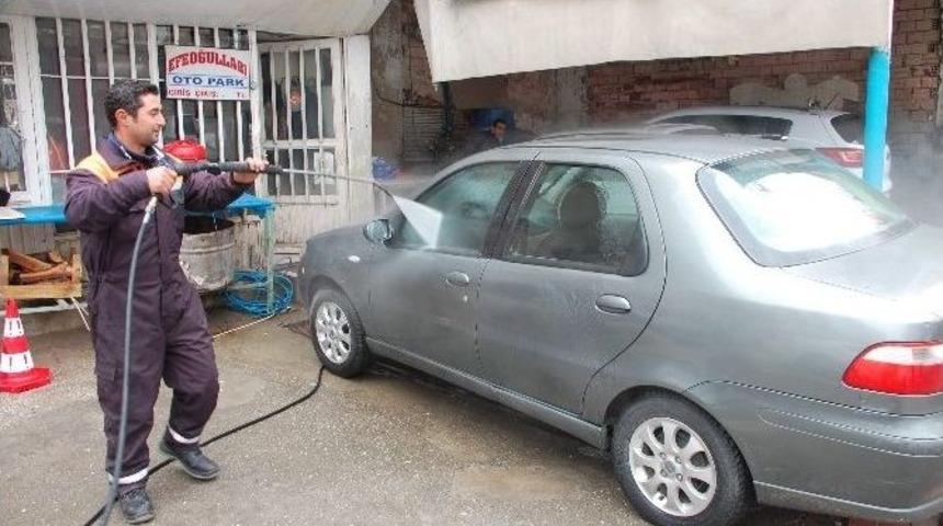 Yağış Oto Yıkamalarda Durgunluğa Yol A&ccedil;tı