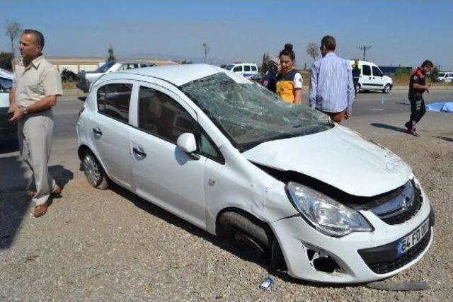 Salihli'de Otomobil Takla Attı: 1 Ölü 1 Yaralı