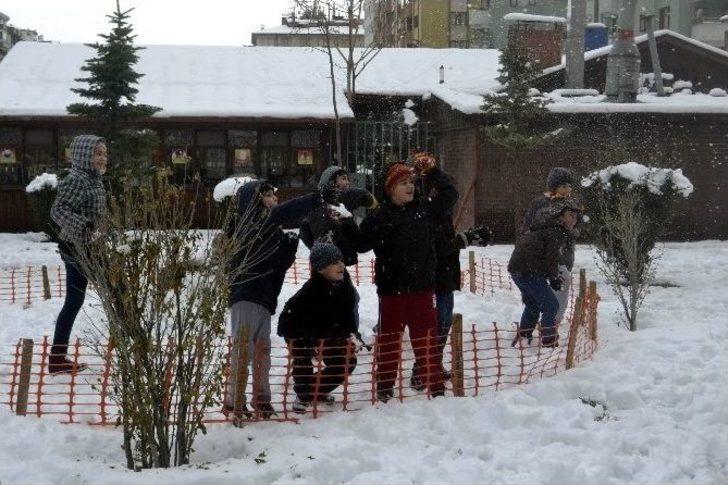 Öğrenciler Kar Tatilini Fırsata Çevirdi G4