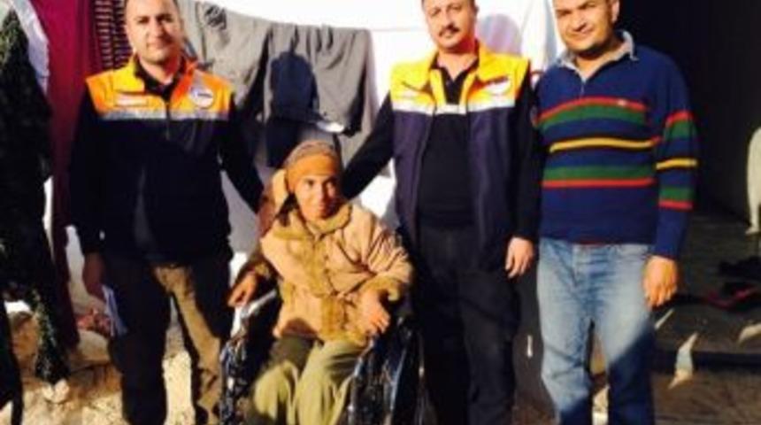 Afad Ekibinden Suriyeli Engelliye Sandalye