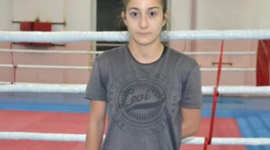 G&uuml;m&uuml;şkaya, Boks Gen&ccedil;ler T&uuml;rkiye Şampiyonasına Hazırlanıyor