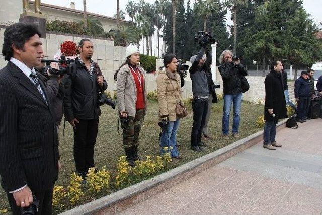 Mersin’de Çalışan Gazeteciler Günü Buruk Kutlandı