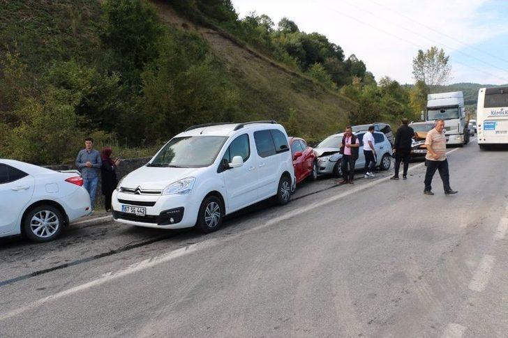 Zonguldak’ta 5 Araç Birbirine Girdi: 4 Yaralı G1