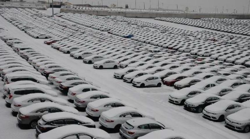 Kar Altındaki Ara&ccedil;lar Ihracatı Bekliyor