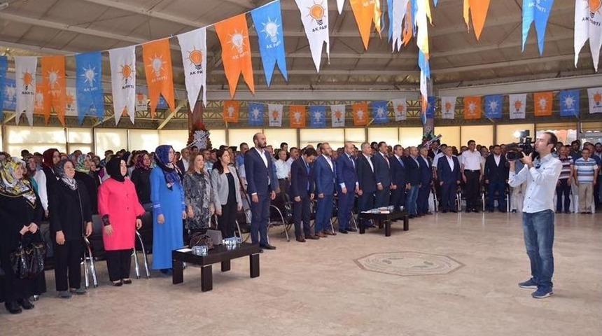 Gediz Ak Parti&rsquo;de Mesut Y&ouml;r&uuml;k G&uuml;ven Tazeledi