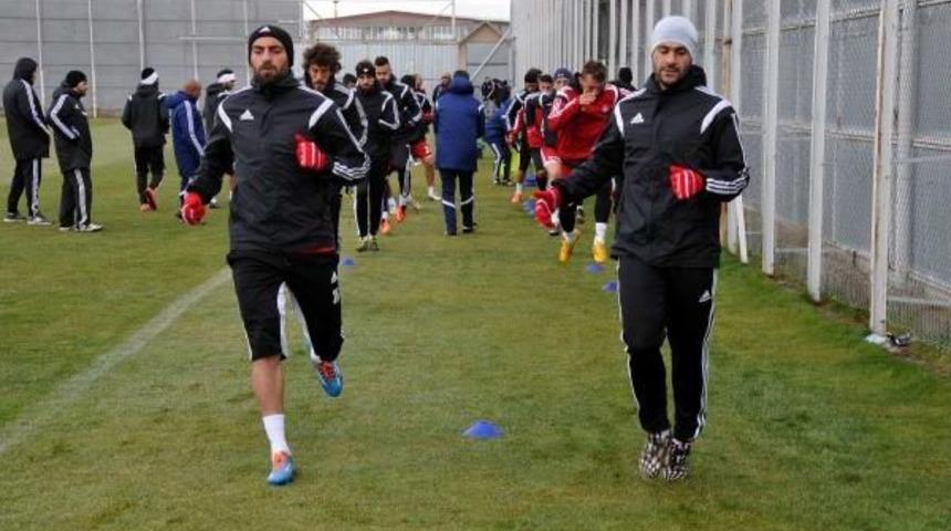 SİVASSPORLU KADİR: 'MERSİN'E PUAN İ&Ccedil;İN GİDECEĞİZ'