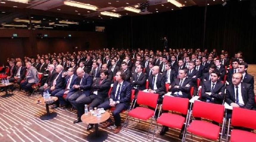 DEMİR&Ouml;REN, TFF OLARAK HER ZAMAN HAKEMLERİN YANINDA OLDUKLARINI S&Ouml;YLEDİ