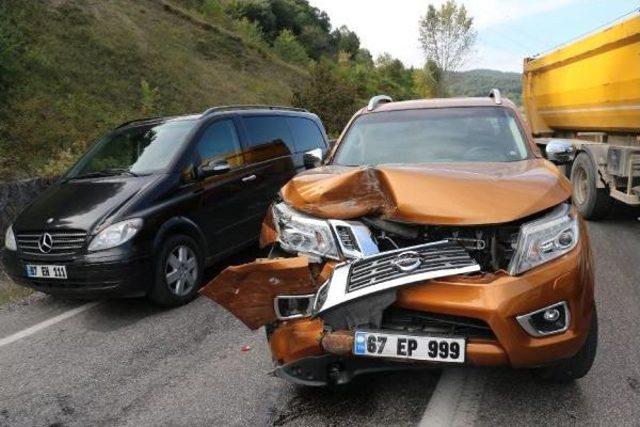 Zonguldak ta 5 Ara&ccedil;lı Zincirleme Kaza: 4 Yaralı 1