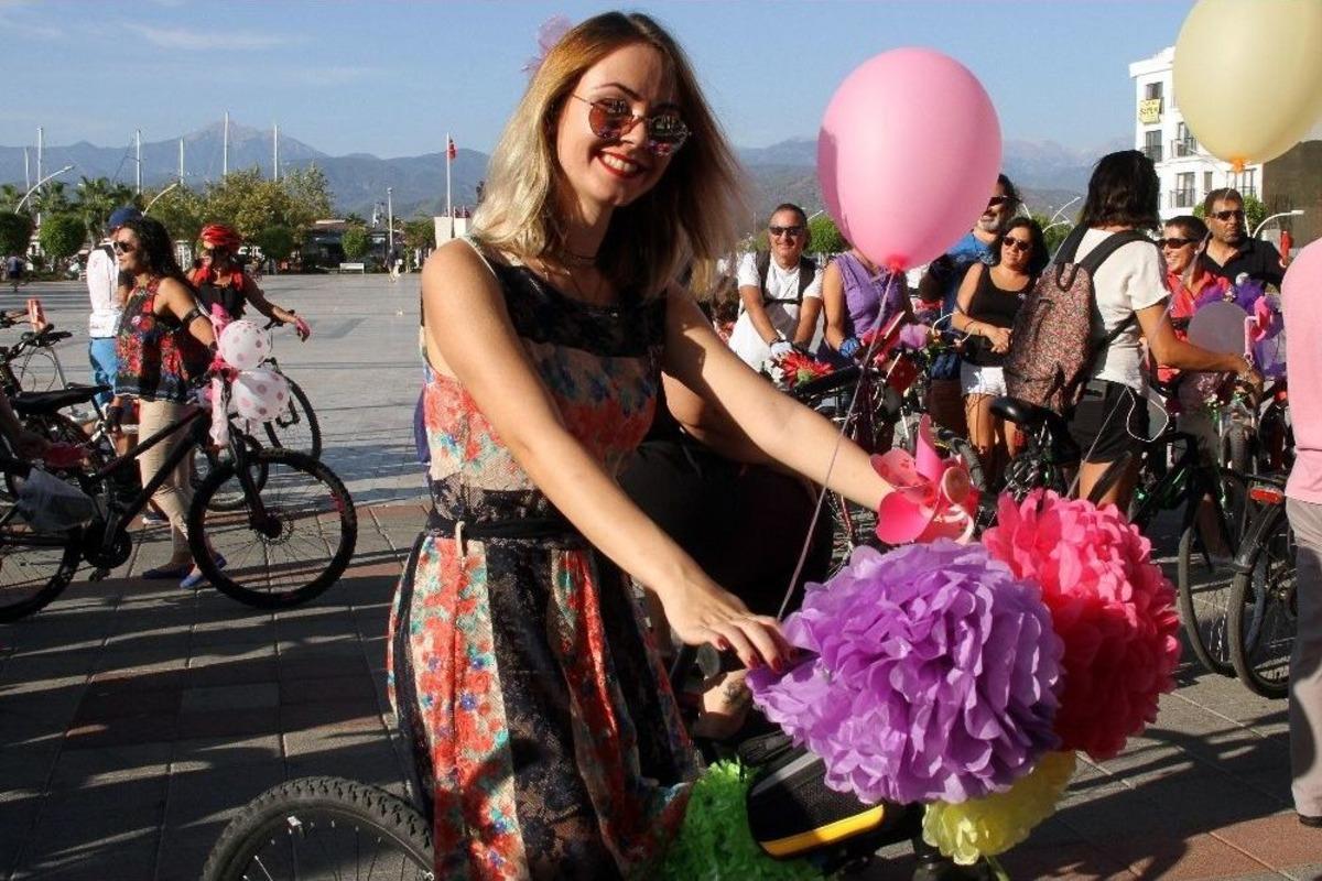 Fethiye&rsquo;de &lsquo;s&uuml;sl&uuml; Kadınlar Bisiklet Turu&rsquo;