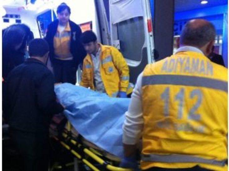 Merdivenlerden Düşen Genç Kız Yaralandı