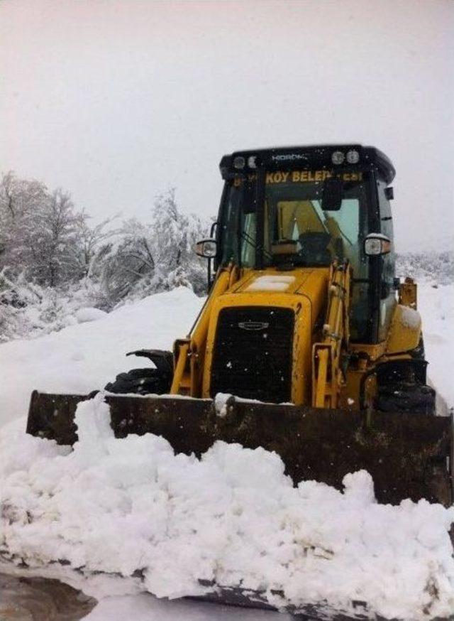 Bayırk&ouml;y Belde Belediyesi Kapanan Mahalle Yollarını A&ccedil;maya Devam Ediyor 1
