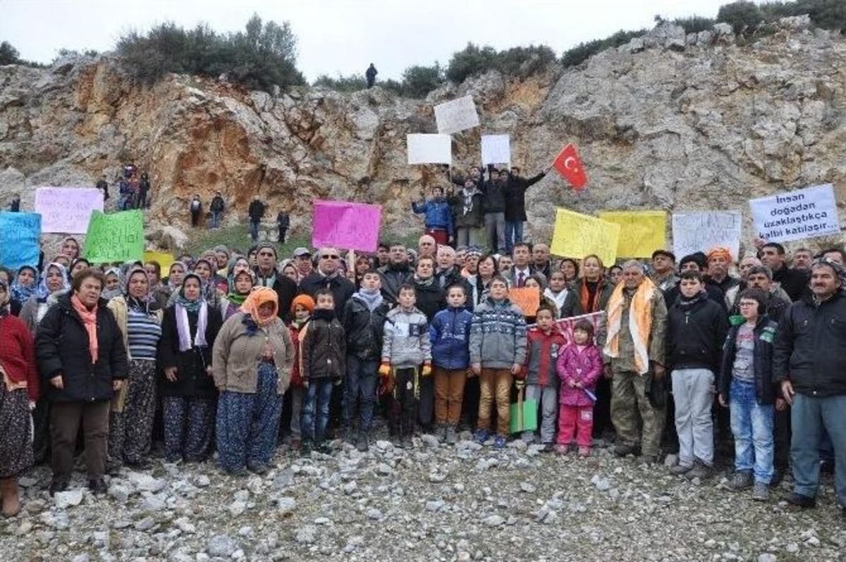 K&ouml;yl&uuml;lerin Taş Ocağı Protestosuna Chp&rsquo;li Vekillerinden Destek