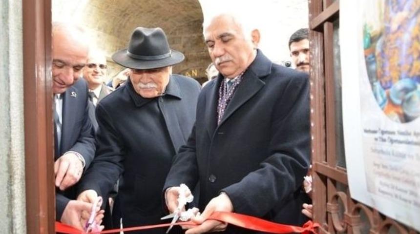 Zafer &Ccedil;amlıca Resim Sergisi A&ccedil;ıldı