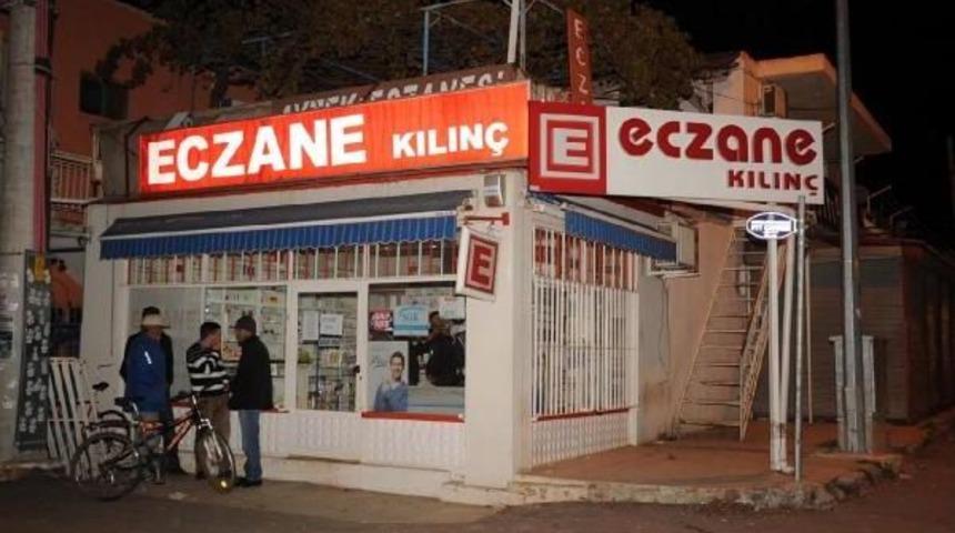 ANTALYA'DA 2 ECZANE SİLAHLA SOYULDU