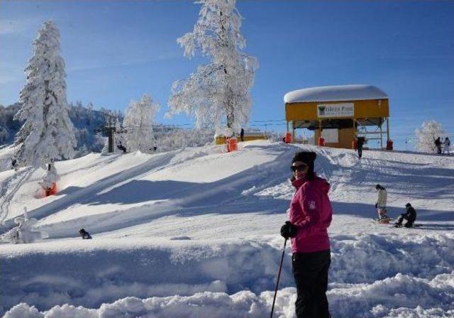 Kartepe'nin Zirvesinde -12, Verici Istasyonunu Buza Çevirdi