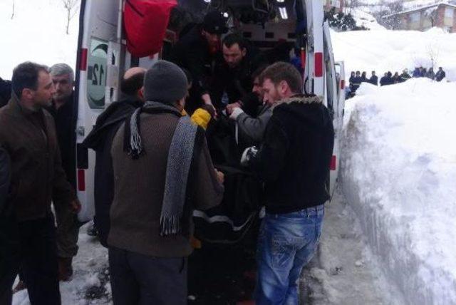 Rize de Ev Yangını: Anne Baba Öldü, 2 Çocuk Kurtuldu 1