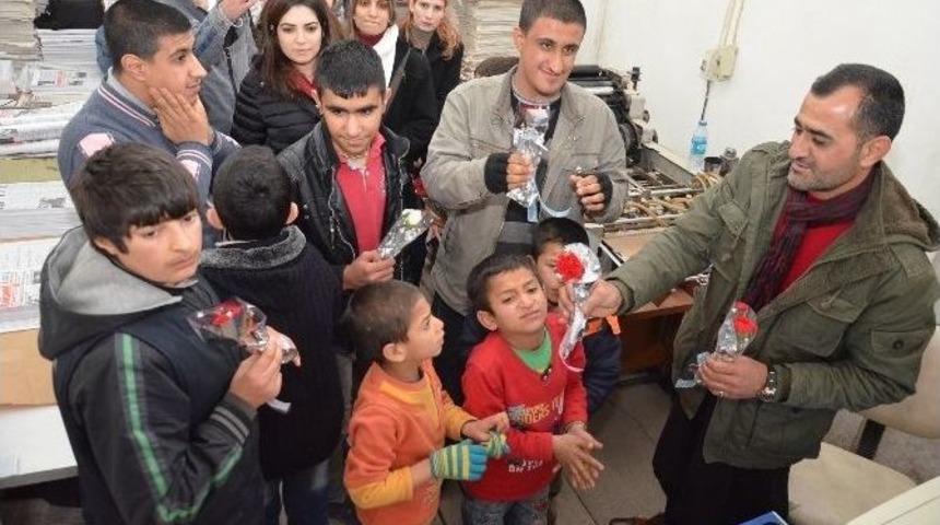 Viranşehir &Ouml;ğrencilerden Gazeteciler G&uuml;n&uuml;ne Ziyeret