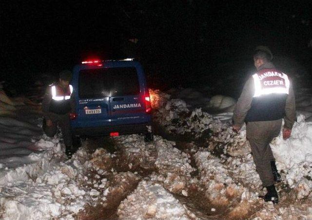 Yaylada Mahsur Kalan Besici Kurtarıldı 1