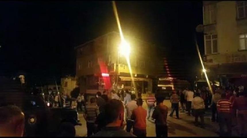 Sultanbeyli'de Silahlı Kavga: 1 &Ouml;l&uuml; (1)