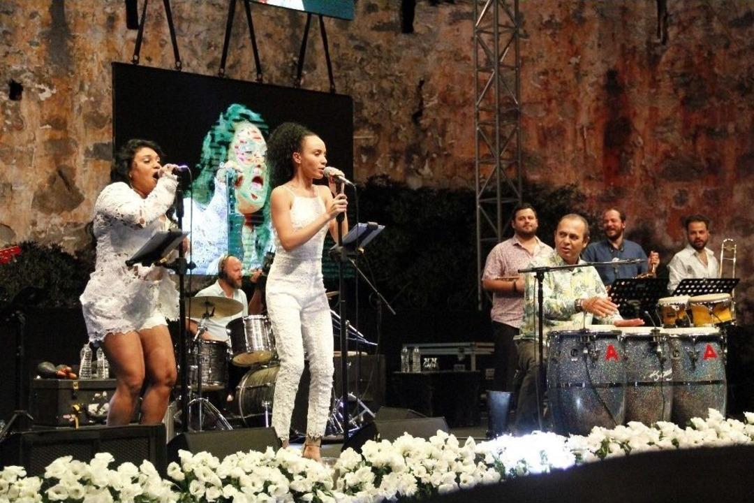 Sicimoğlu, Alanya&rsquo;yı Coşturdu