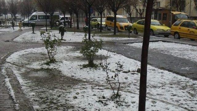 Tatvan’da Kar Yağışı