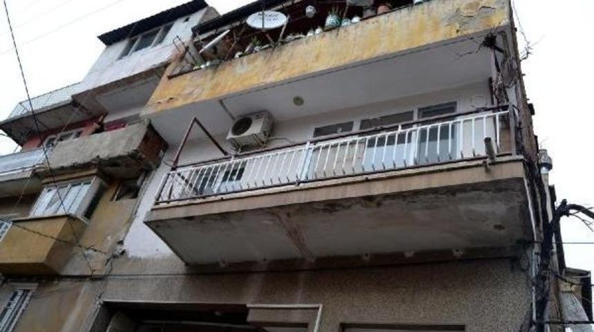 Evinde Fare Zehiriyle Intihar Etti