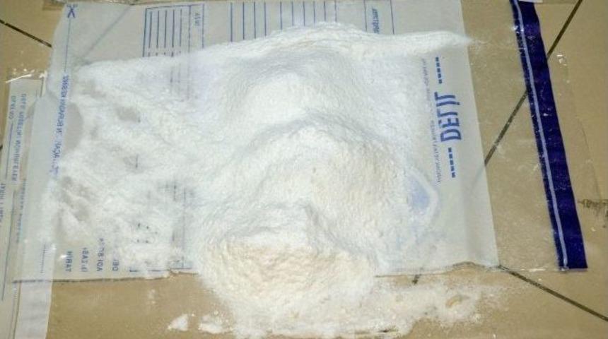 Otel Odasında Bin 750 Gram Kristal Metamfetamin Maddesi İle Yakalandılar