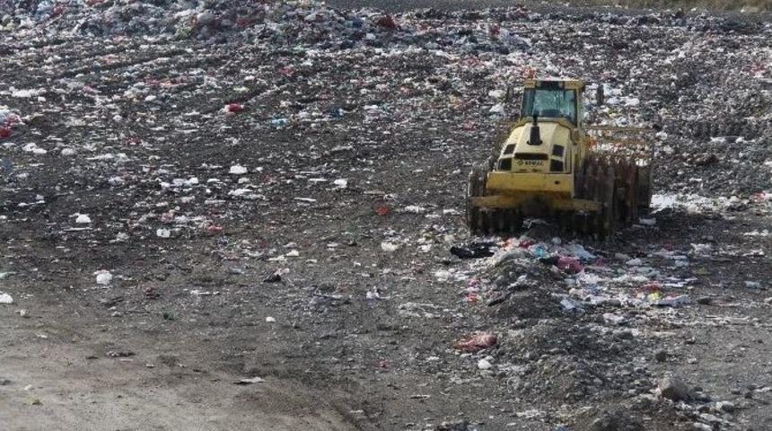 G&uuml;nl&uuml;k 120 Ton &Ccedil;&ouml;p Depolanıyor