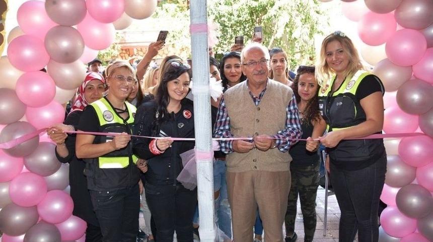 S&uuml;sl&uuml; Egzoz Kadın Motosikletliler Derneği A&ccedil;ıldı