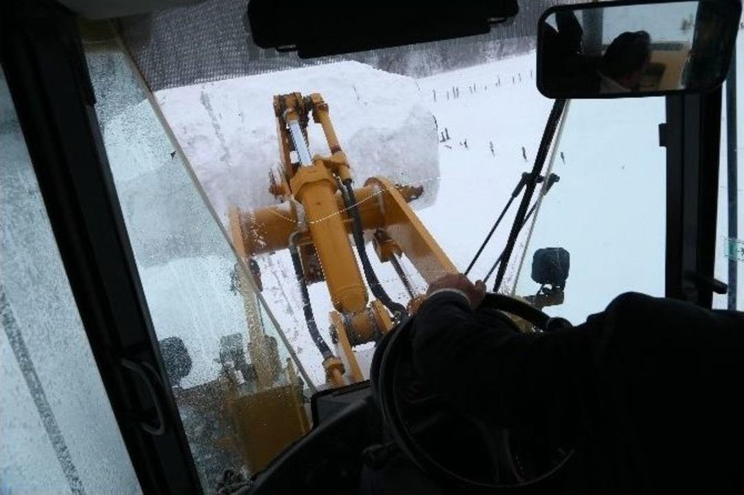 6 Aylık Bebek İş Makineleriyle Kurtarıldı