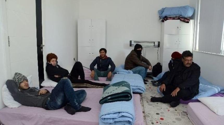 Muratpaşa&rsquo;dan Soğuk Havada Sıcak Yuva