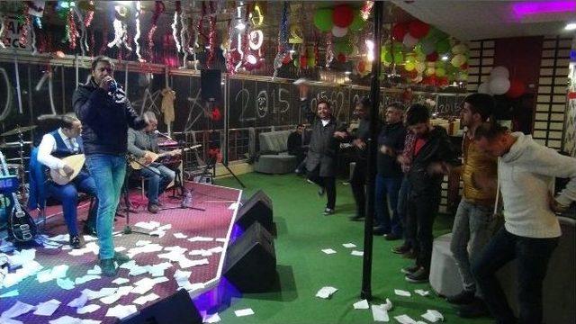 Gazeteciler 10 Ocak &Ccedil;alışan Gazeteciler G&uuml;n&uuml;&rsquo;nde G&ouml;n&uuml;llerince Eğlendi 1