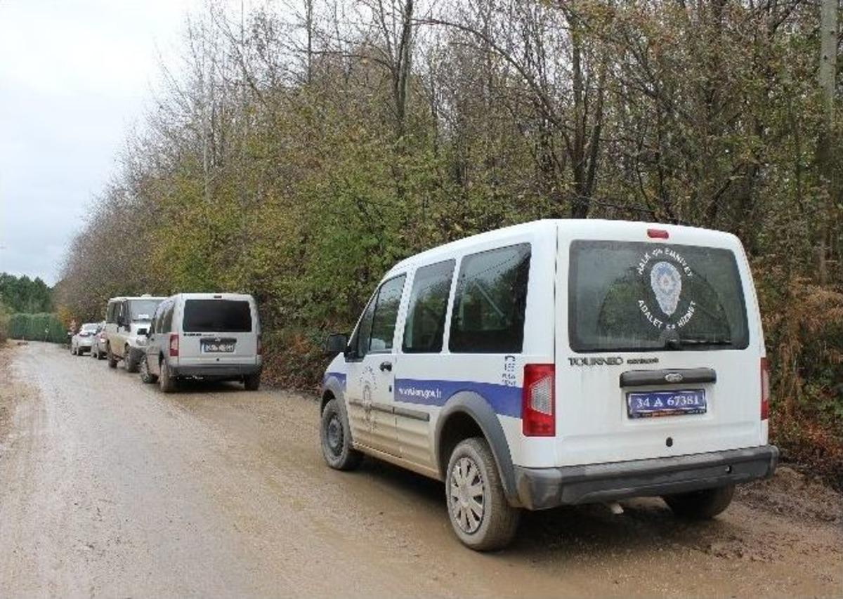 Beykoz&rsquo;da Toprağa G&ouml;m&uuml;l&uuml; Erkek Cesedi Bulundu
