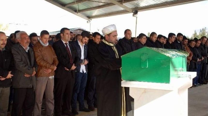 Sobadan Zehirlenen Baba İle Oğlu Yan Yana Defnedildi