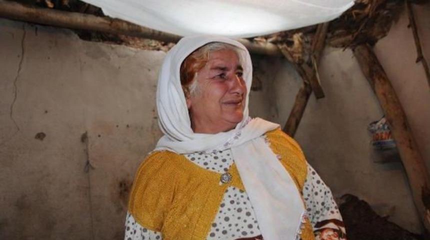 HAKKARİ VE BİTLİS'TE KAR YOLLARI KAPATTI(2)