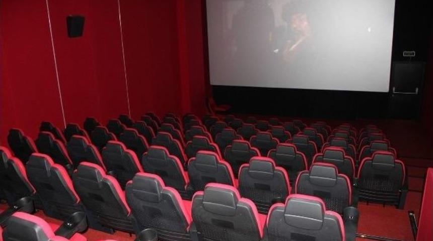 &Ccedil;arşamba Sinemaya Kavuşuyor