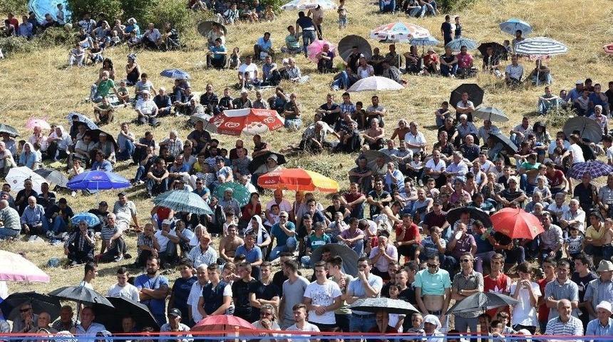 Tika, 600 Yıllık Yağlı G&uuml;reş Geleneğini Makedonya&rsquo;da Yaşatıyor