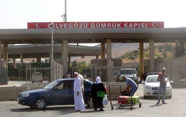 Cilveg&ouml;z&uuml; Sınır Kapısı Sakin Bir G&uuml;n Yaşıyor 1