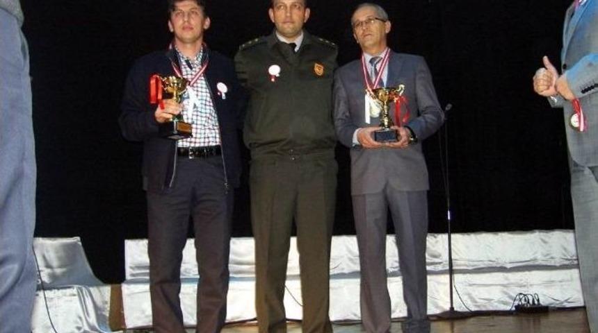 G&ouml;nen&rsquo;de Masa Tenisi Ve Satran&ccedil; Kupaları Sahiplerini Buldu