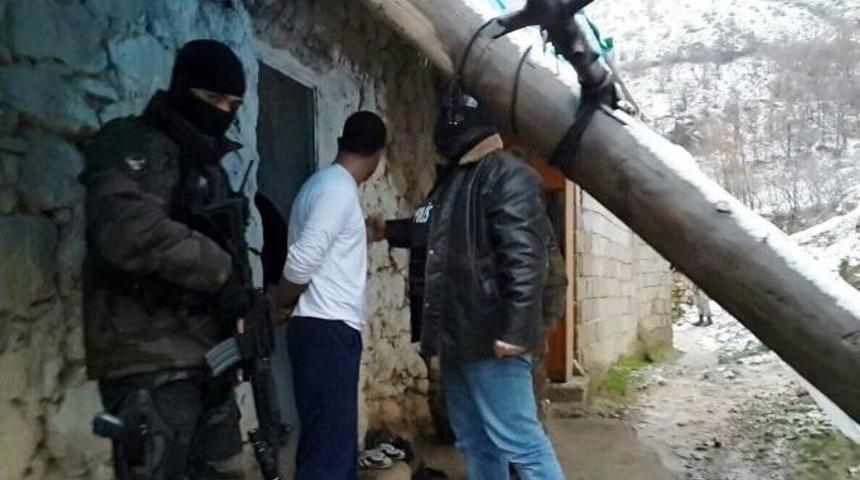 D&uuml;zce Emniyeti Faili Me&ccedil;hul Cinayetleri &Ccedil;&ouml;zd&uuml;