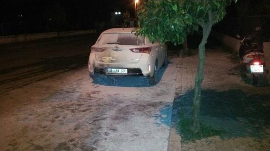 Teyzesinin Otomobilini Tiner D&ouml;k&uuml;p Yaktı