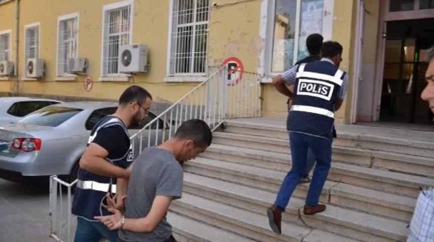 Besni&rsquo;De Hırsızlık Ş&uuml;phelileri Su&ccedil;&uuml;st&uuml; Yakalandı