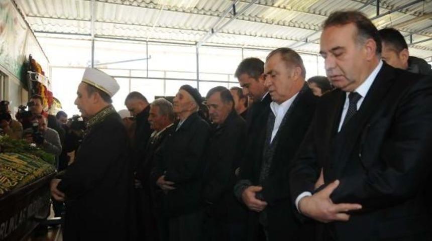 HAMZAOĞLU'NUN BABASI TOPRAĞA VERİLDİ